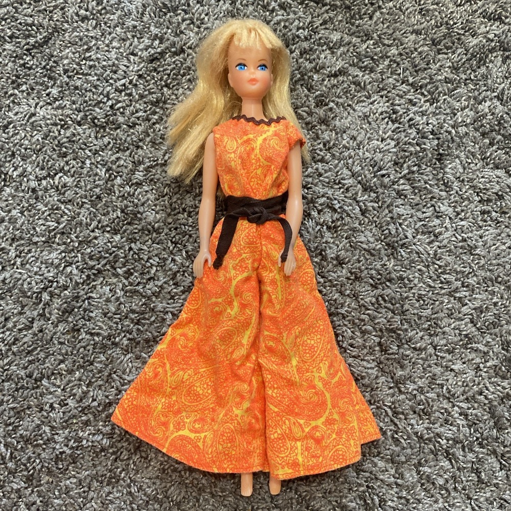 Vintage 11" Tall 1973 Texaco Cheerleader Doll Barbie Clone Hong Kong READ